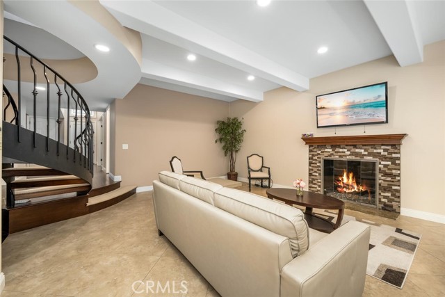 Detail Gallery Image 8 of 49 For 16282 Mandalay Cir, Huntington Beach,  CA 92649 - 5 Beds | 3 Baths