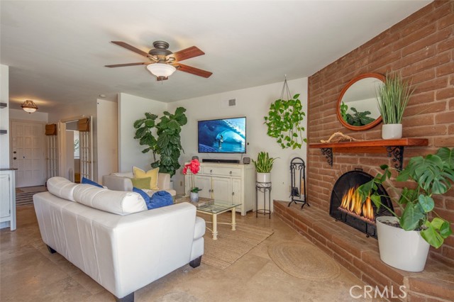 Detail Gallery Image 16 of 48 For 2639 Unicornio St, Carlsbad,  CA 92009 - 4 Beds | 2/1 Baths