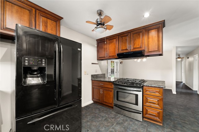 Detail Gallery Image 14 of 46 For 9941 Granite Hill Dr, Jurupa Valley,  CA 92509 - 4 Beds | 2 Baths