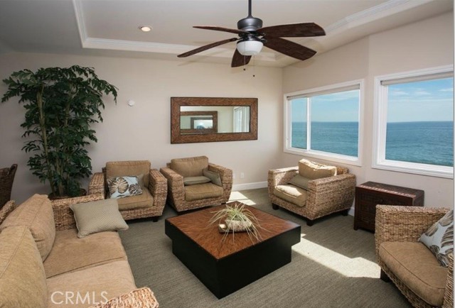 Detail Gallery Image 14 of 21 For 22 Blue Lagoon, Laguna Beach,  CA 92651 - 3 Beds | 3/1 Baths