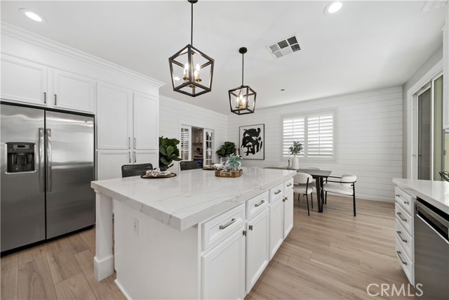 Detail Gallery Image 9 of 63 For 27775 Bottle Brush Way, Murrieta,  CA 92562 - 5 Beds | 3 Baths