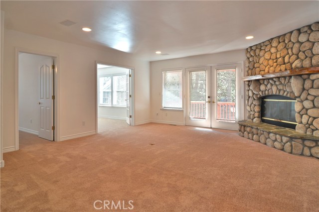 Detail Gallery Image 16 of 31 For 145 Birchwood, Lake Arrowhead,  CA 92352 - 3 Beds | 2/1 Baths