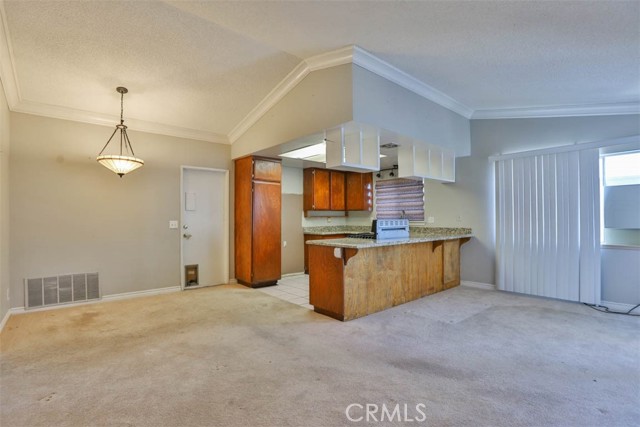 134 N Woodlake Street, Lake Elsinore CA: https://media.crmls.org/medias/d01a4776-444c-45a4-aab0-399ebfaa2228.jpg