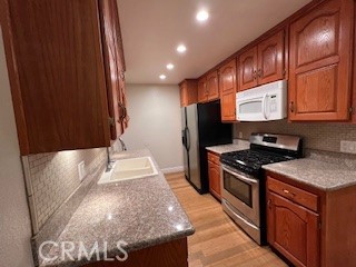https://media.crmls.org/medias/d01a4c12-6120-4037-9e37-ab838d8abd34.jpg?preset=X-Large