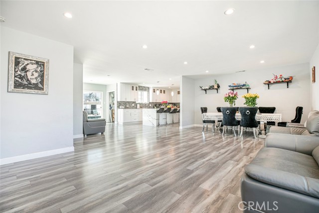 11024 Peoria Street, Sun Valley CA: https://media.crmls.org/medias/d01aa38d-ddbe-48ec-80f1-13f9f78f4aac.jpg