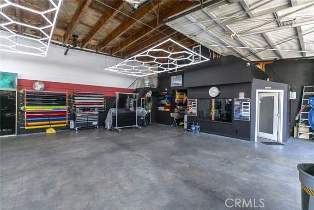 5035 Hollywood Boulevard, Los Feliz CA: https://media.crmls.org/medias/d01ac33f-d972-459f-9cc9-ad08d05049ae.jpg