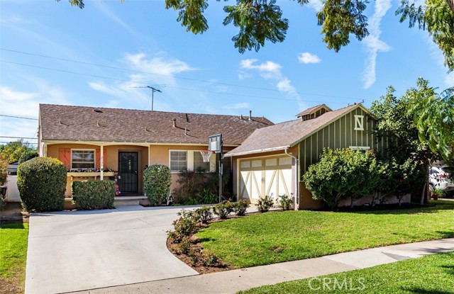 Detail Gallery Image 1 of 1 For 2130 Candis Ave, Santa Ana,  CA 92706 - 3 Beds | 1/1 Baths