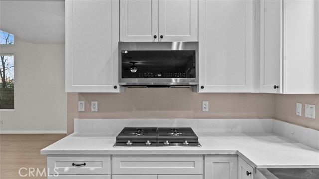 Detail Gallery Image 13 of 47 For 1728 Tamarron, Corona,  CA 92883 - 3 Beds | 3 Baths