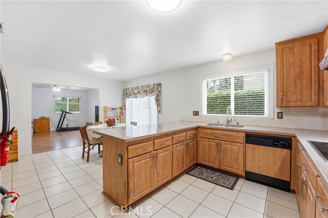 Image 7 of 23 For 22712 Foxborough