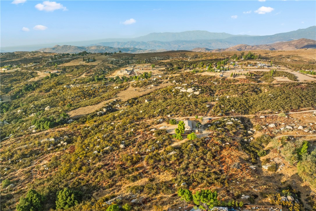 Detail Gallery Image 13 of 49 For 44155 Norma Ln, Hemet,  CA 92544 - 3 Beds | 2 Baths