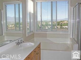Detail Gallery Image 8 of 8 For 27 Cottonwood Dr, Aliso Viejo,  CA 92656 - 3 Beds | 2/1 Baths