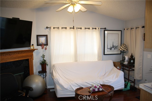 Detail Gallery Image 5 of 17 For 16949 S Western Ave #97,  Gardena,  CA 90247 - 1 Beds | 1 Baths