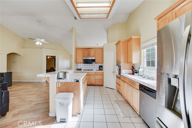 Detail Gallery Image 16 of 50 For 12794 Rain Shadow, Victorville,  CA 92395 - 3 Beds | 2 Baths