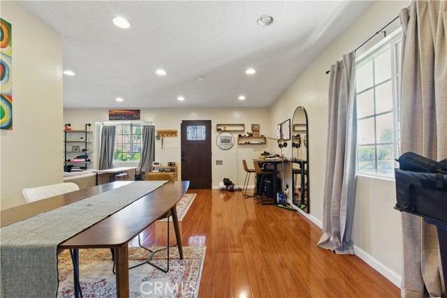 Detail Gallery Image 3 of 21 For 413 Brady Ave, Montebello,  CA 90640 - 2 Beds | 2 Baths