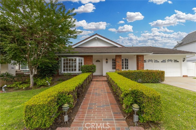 10281 Kings Street, Los Alamitos CA: https://media.crmls.org/medias/d01fe11b-b7fa-465c-8086-60ff1b8da390.jpg