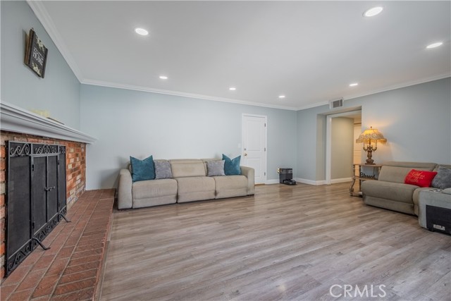 Detail Gallery Image 15 of 49 For 573 N Jalapa, Covina,  CA 91724 - 6 Beds | 3/1 Baths