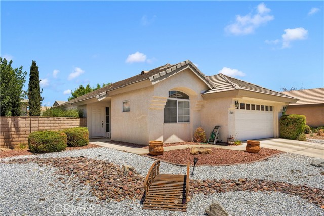 Detail Gallery Image 1 of 1 For 19608 Ironside Dr, Apple Valley,  CA 92308 - 2 Beds | 2 Baths