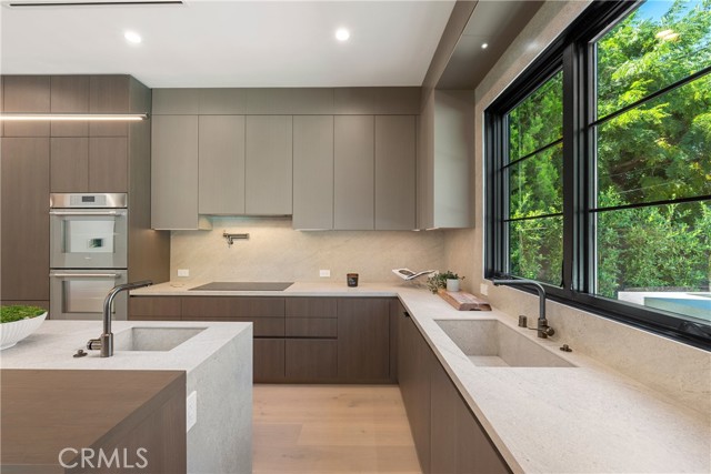 Detail Gallery Image 23 of 65 For 4625 Vesper Ave, Sherman Oaks,  CA 91403 - 5 Beds | 5/2 Baths