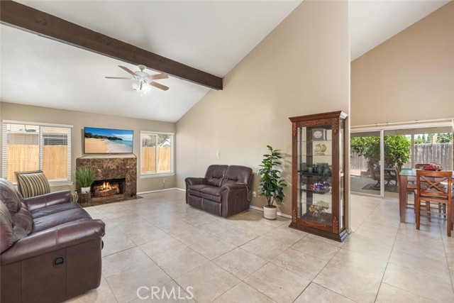 Detail Gallery Image 10 of 39 For 1005 Acacia, Corona,  CA 92879 - 4 Beds | 2 Baths