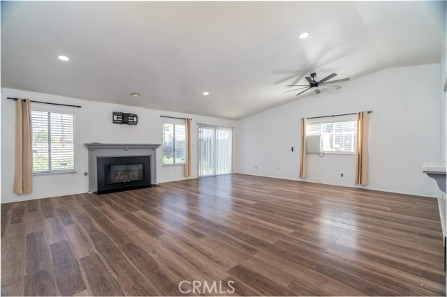 Detail Gallery Image 5 of 35 For 24660 Goldston Ct, Moreno Valley,  CA 92551 - 3 Beds | 2 Baths