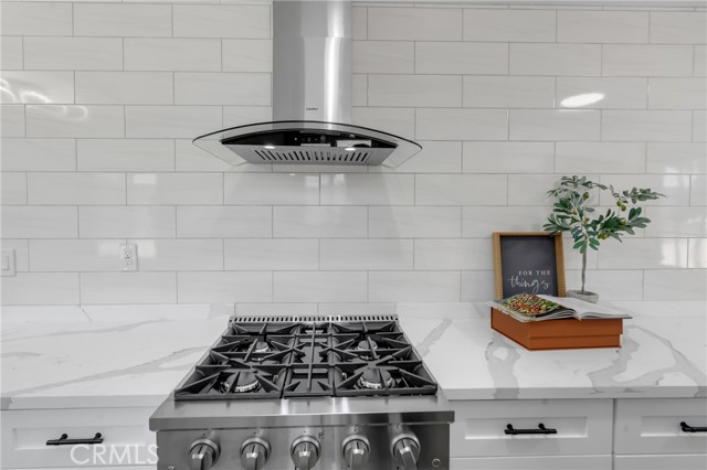 314 N Jackson Street, Santa Ana CA: https://media.crmls.org/medias/d0228a92-ab77-41b3-b4e3-db301fbb298e.jpg