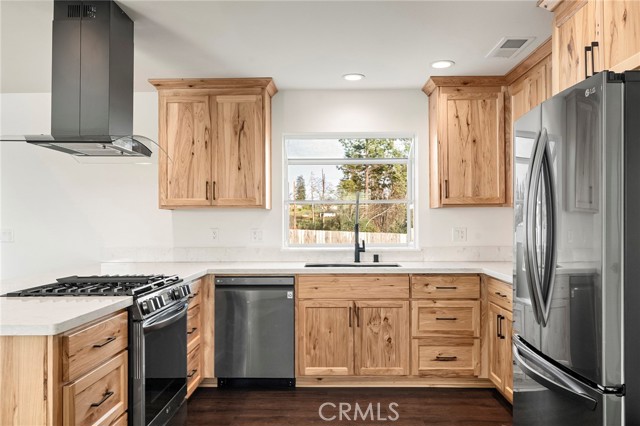 Detail Gallery Image 4 of 30 For 5660 Angel Dr, Paradise,  CA 95969 - 2 Beds | 2 Baths