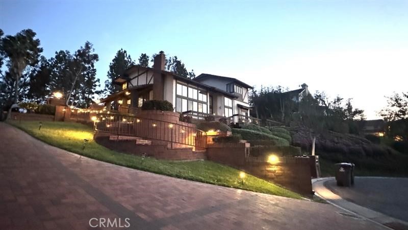 https://media.crmls.org/medias/d02300a8-ecba-4f6d-af1e-9fd565d0a68c.jpg?preset=X-Large