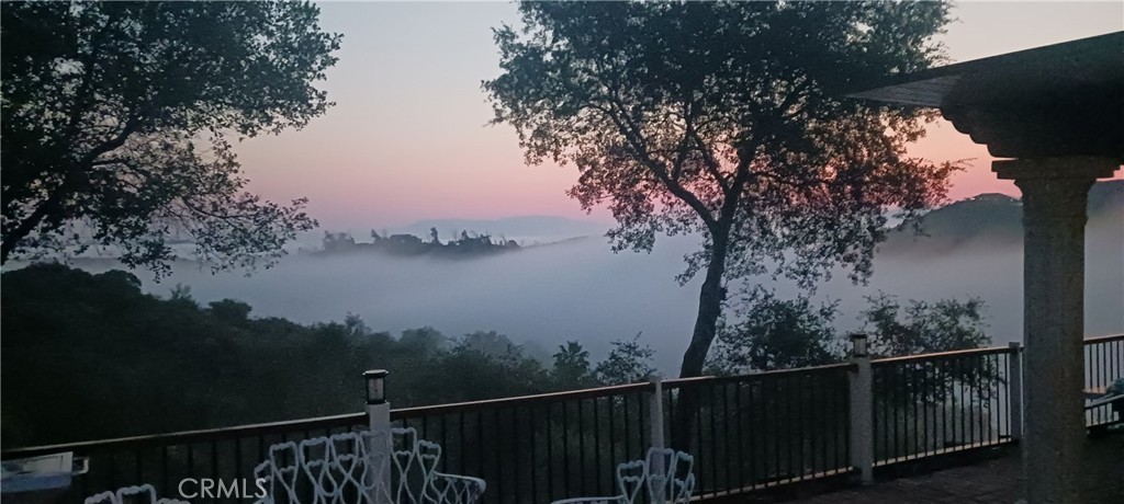 https://media.crmls.org/medias/d0231650-8338-4f1d-9917-f3a6c261a7e0.jpg?preset=X-Large