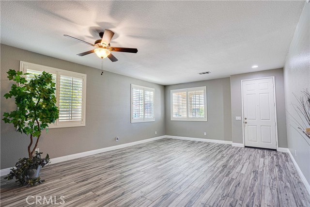 Detail Gallery Image 3 of 14 For 31513 Durazno Ct, Murrieta,  CA 92563 - 4 Beds | 3 Baths