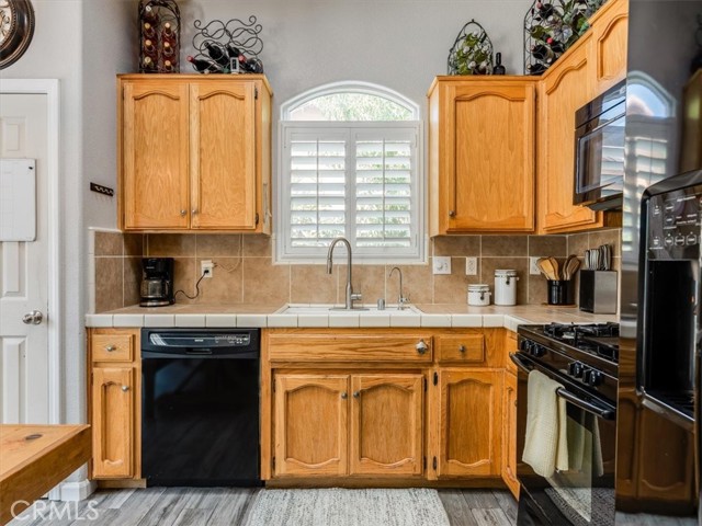 104 W Mariposa Street, Avenal CA: https://media.crmls.org/medias/d0234fca-914c-415c-84f7-7cec28e0e0cc.jpg