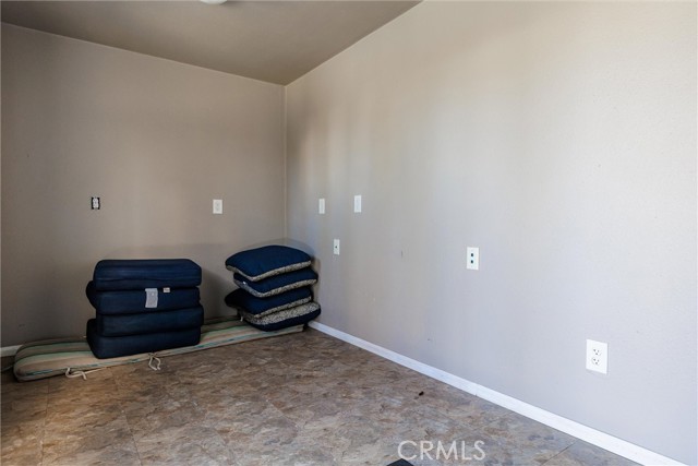 Detail Gallery Image 22 of 38 For 470 Nickerson Dr, Paso Robles,  CA 93446 - 3 Beds | 2/1 Baths