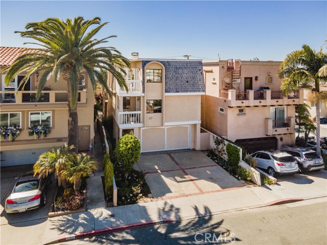 541 Monterey Boulevard, Hermosa Beach, California 90254, 3 Bedrooms Bedrooms, ,2 BathroomsBathrooms,Residential,Sold,Monterey,PV22057495