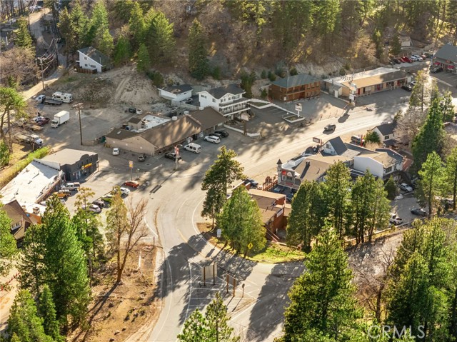 Detail Gallery Image 38 of 40 For 32143 West Dr, Running Springs,  CA 92382 - 2 Beds | 1/1 Baths