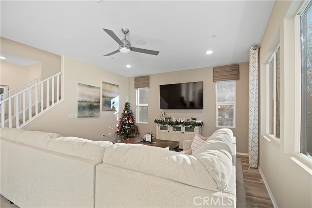 Detail Gallery Image 9 of 24 For 13002 Woodhill Street, Victorville,  CA 92392-6653 - 3 Beds | 2/1 Baths