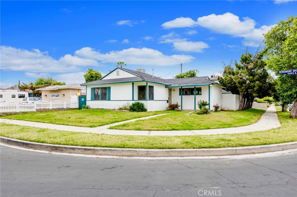 10030 Densmore Avenue, North Hills, CA 91343