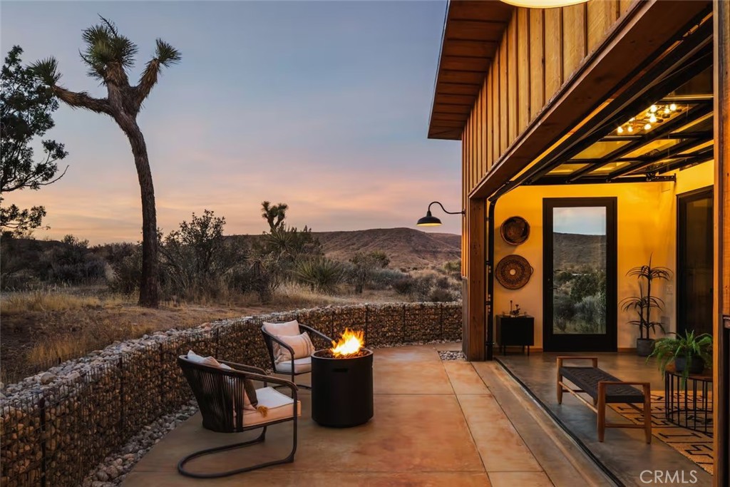 MLS #OC25041427 image #2