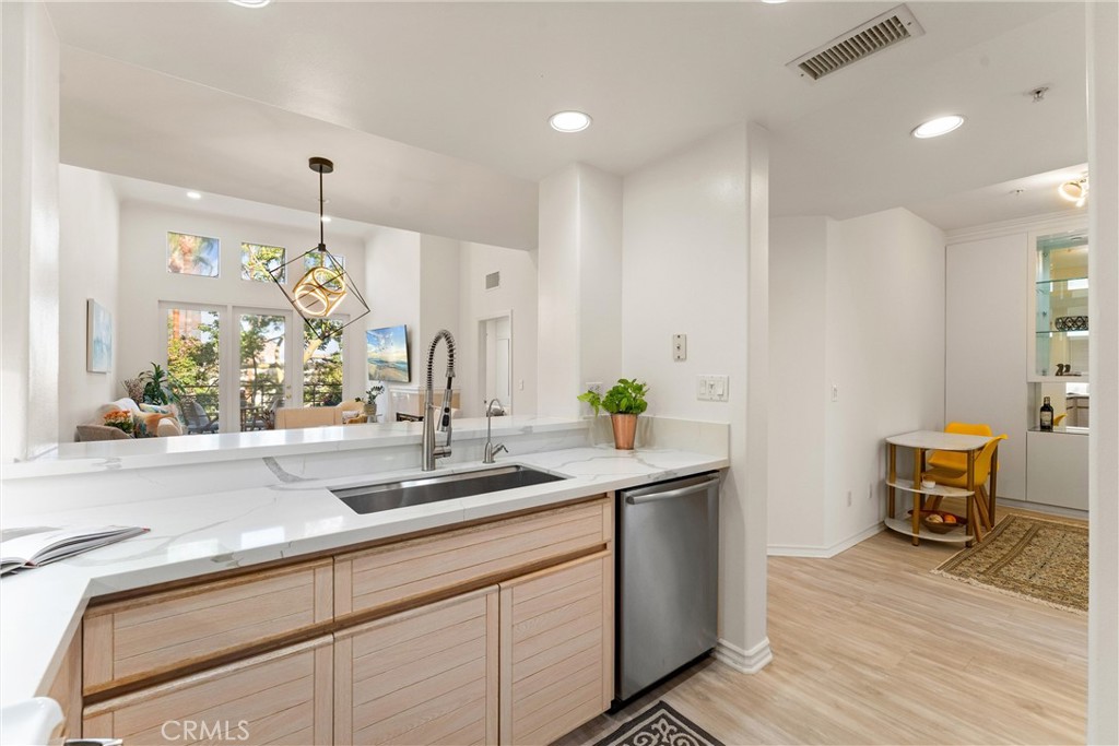 D0261d74 E0d6 4d41 992d 5f7cafbbdbe3