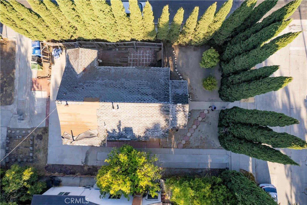 https://media.crmls.org/medias/d0264175-ddfd-42b5-a5af-414503d54b87.jpg?preset=X-Large