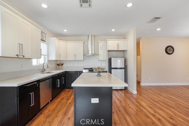 7820 Fulton Avenue, North Hollywood CA: https://media.crmls.org/medias/d0268dad-b80e-4e14-9568-fe853727ac42.jpg