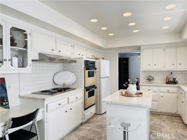 Detail Gallery Image 8 of 30 For 2131 E 1st St #201,  Long Beach,  CA 90803 - 2 Beds | 2 Baths