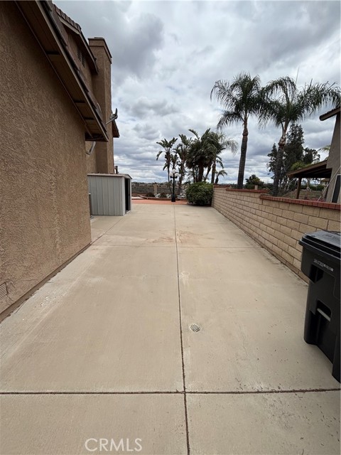 17092 Whispering Brook Way, Riverside CA: https://media.crmls.org/medias/d028bd38-fdfb-413c-b5d8-a2d9ddfe850f.jpg
