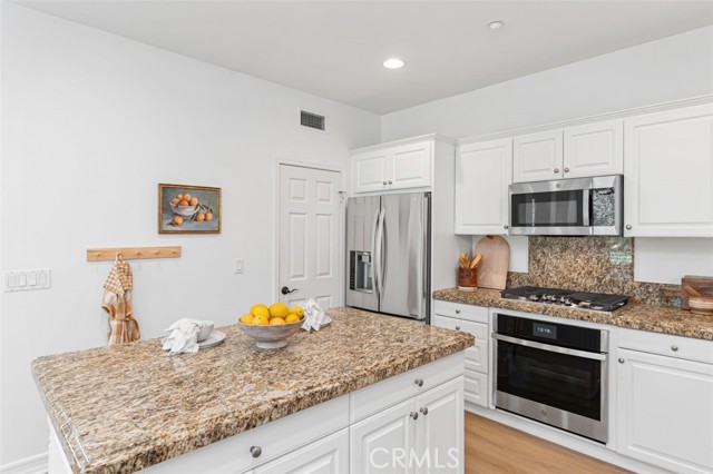 Detail Gallery Image 12 of 40 For 28 Passaflora Ln, Ladera Ranch,  CA 92694 - 3 Beds | 2/1 Baths