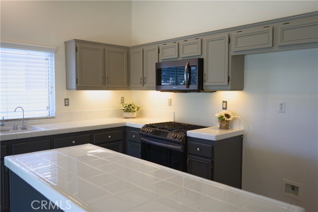 1358 Clover Way, Beaumont CA: https://media.crmls.org/medias/d0298b4d-5688-4a06-baf7-372d04a1b6fc.jpg