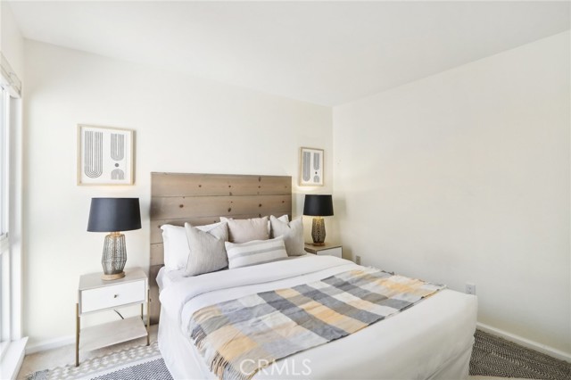 Detail Gallery Image 15 of 43 For 2909 Arizona Ave #3,  Santa Monica,  CA 90404 - 3 Beds | 2/1 Baths