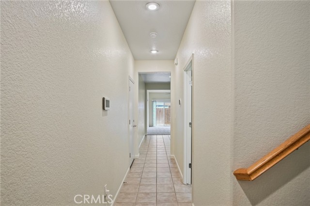 Detail Gallery Image 4 of 29 For 538 Mikey Pl, Manteca,  CA 95336 - 3 Beds | 2/1 Baths