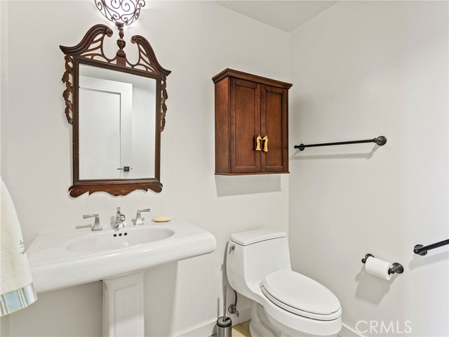 Detail Gallery Image 23 of 55 For 920 Granite Dr #213,  Pasadena,  CA 91101 - 2 Beds | 2/1 Baths