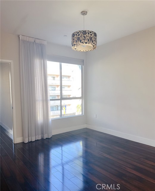 Detail Gallery Image 20 of 26 For 1411 N Detroit St #402,  Los Angeles,  CA 90046 - 3 Beds | 2/1 Baths