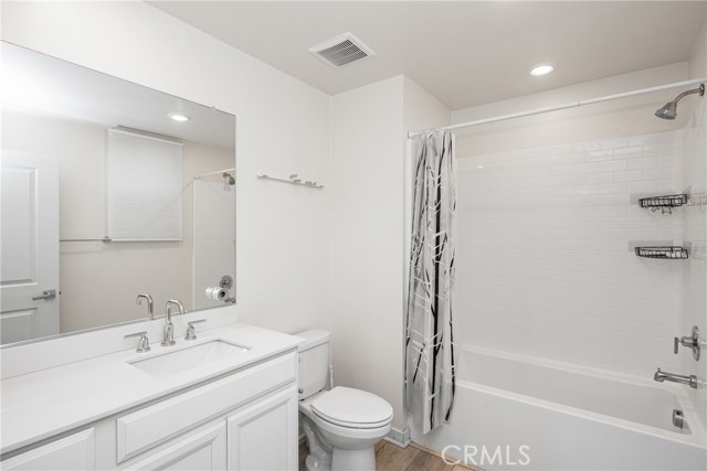 Detail Gallery Image 8 of 31 For 143 Citysquare, Irvine,  CA 92614 - 4 Beds | 3/1 Baths