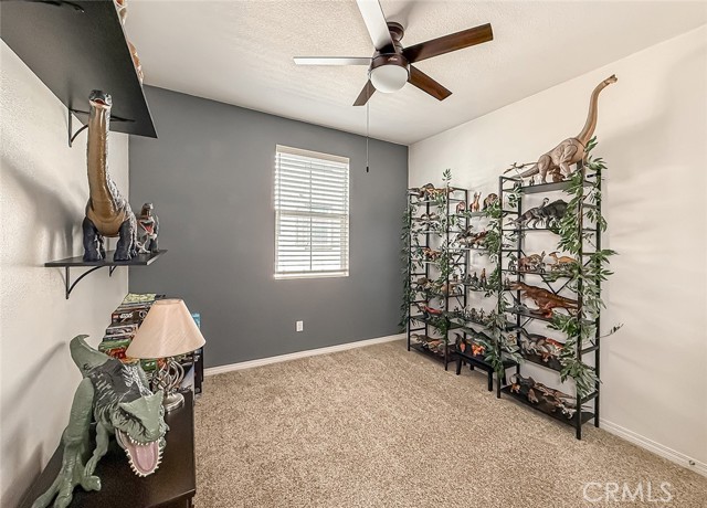 26707 Lexington Lane, Saugus CA: https://media.crmls.org/medias/d02bb08a-7690-4c19-95fd-fab5e88a74a8.jpg