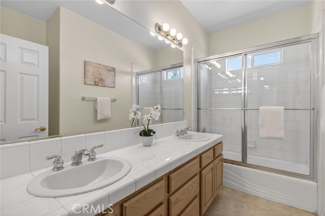 Image 32 of 70 For 6201 Omega Street